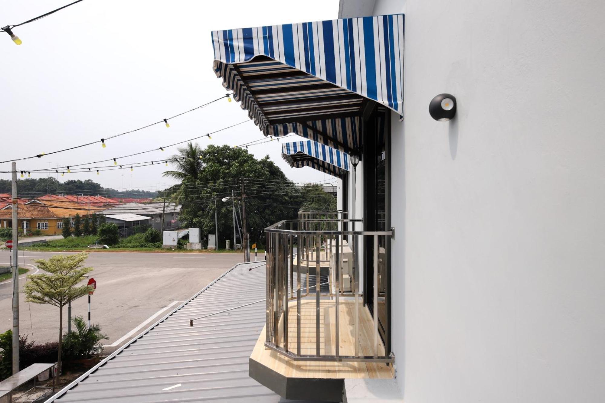 Oyo 778 Bmw 2 Hotel Muar Extérieur photo