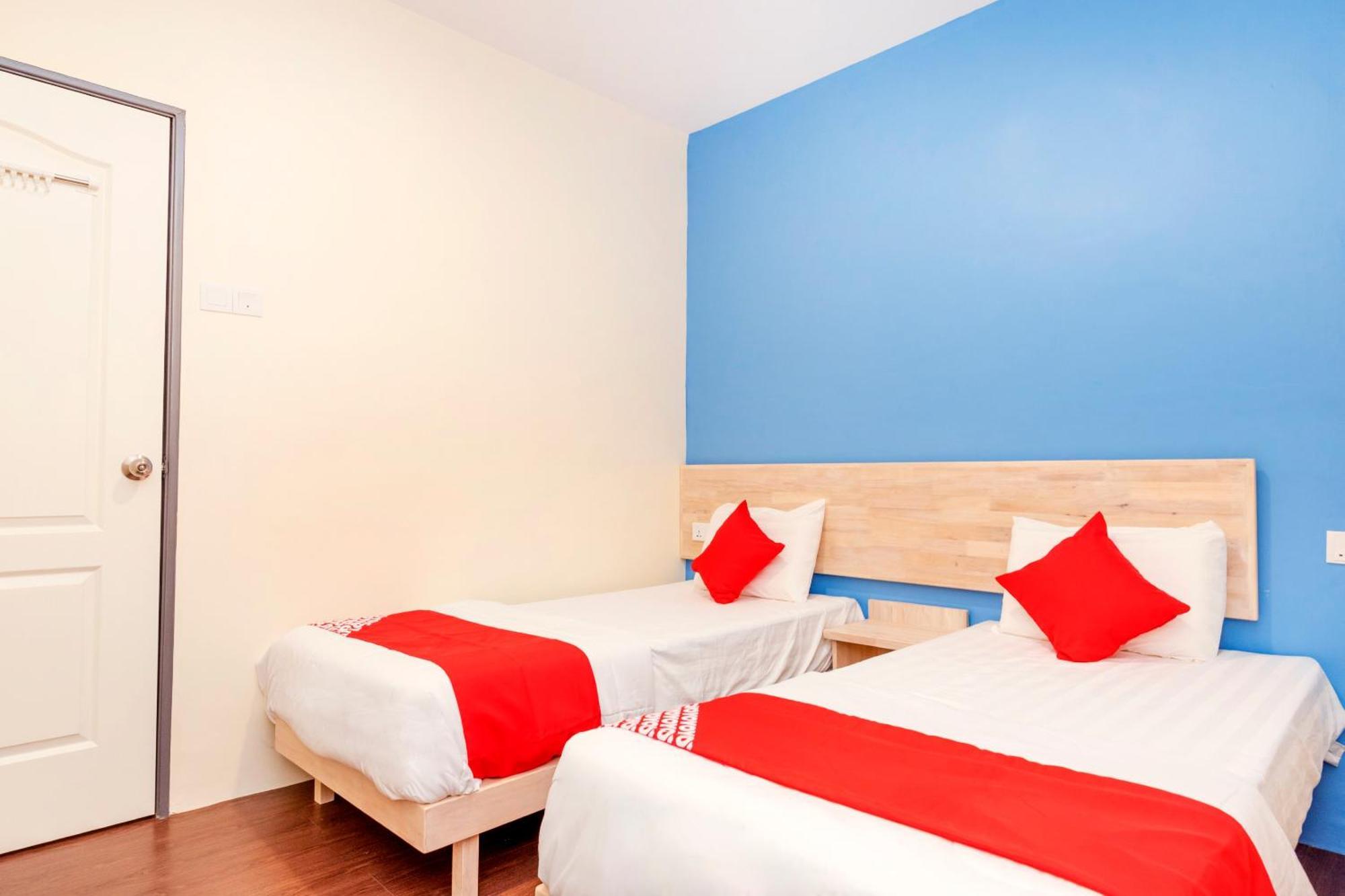 Oyo 778 Bmw 2 Hotel Muar Extérieur photo